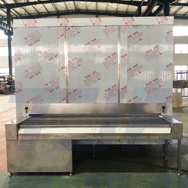 Ngrir&euml;si i par&euml; i tunelit me zinxhir t&euml; ftoht&euml; n&euml; Kin&euml; p&euml;r fabrik&euml;n e p&euml;rpunimit t&euml; picave 